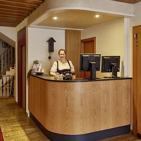 فندق Restaurant Lindenhof 3*
