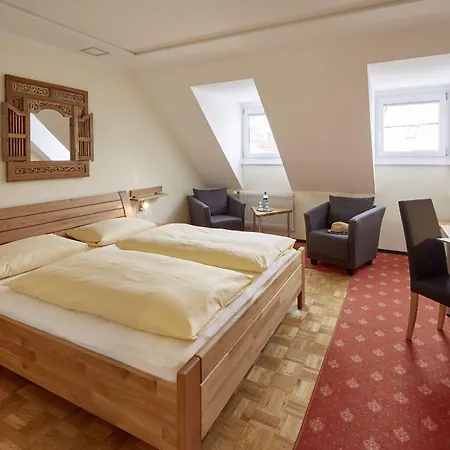 מלון Restaurant Lindenhof Bräunlingen