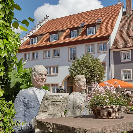 Restaurant Lindenhof מלון Bräunlingen