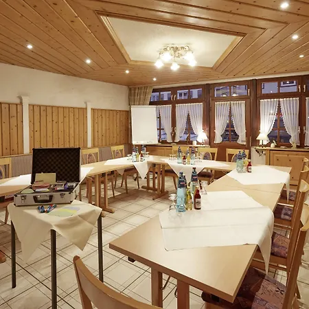 מלון Restaurant Lindenhof Bräunlingen